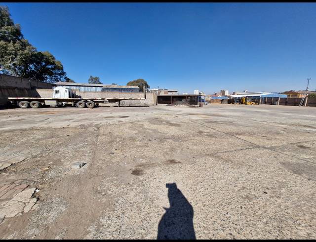 12,000M² WAREHOUSE TO LET IN GERMISTON CENTRAL